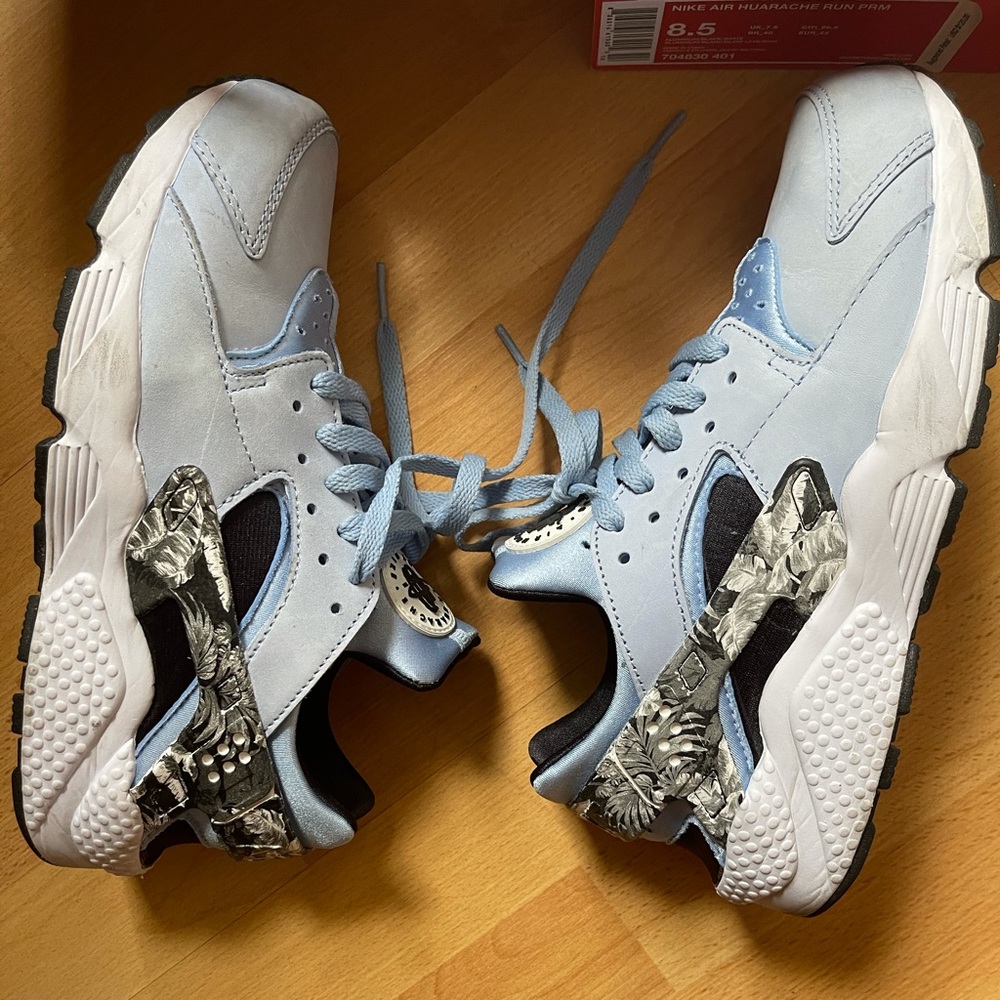 Nike blue Huarache